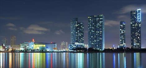 Miami skyline showing the American Airlines Arena and the luxury condominium buildings Marinablue
