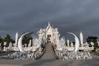 Wat Rong Khun temple or The White Wat