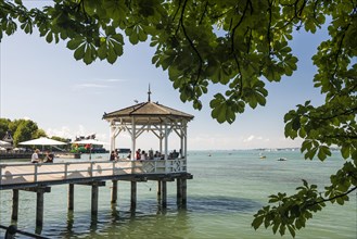 Pavilion with a bar on Lake Constance