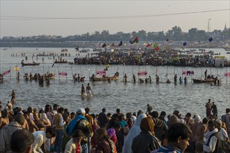 Boats to ship people to the Sangam