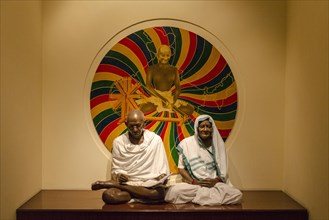 A sculpture of Mahatma Gandhi and his wife Kasturba in the Gandhi Memorial Museum