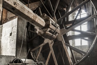 Driving wheel for the tower lift in 'Daniel'
