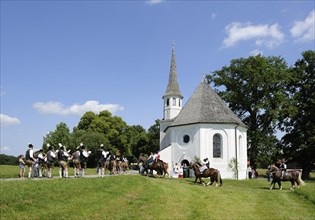Leonhardiritt procession