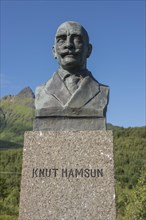Monument for Knut Hamsun