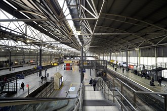 Platforms and tracks of Leeds Main Station
