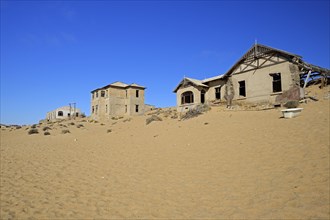 Abandoned houses in the desert
