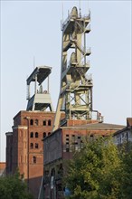 Buildings and headframes of the shafts No. 2 and No. 7 with the Malakow Tower