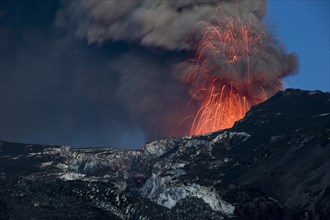 Powerful eruption of Eyjafjallajoekull volcano