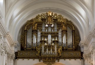 Main organ in St. Salvator Cathedral of Fulda