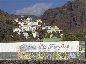 Casa La Familia and La Calera