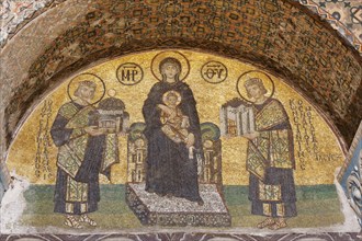 Byzantine mosaic of the Virgin Mary between Justinian and Constantine with the symbol of Constantinople