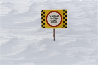 Closed sign in a ski resort
