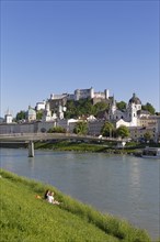 View from Elisabethkai over the Salzach River with Makartsteg towards the historic town centre