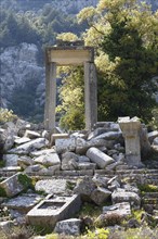 Temple of Artemis and Hadrian's Gate
