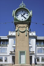 Large Viennese Art Nouveau standing clock