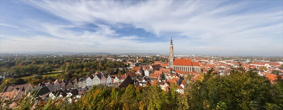 View from the Trausnitz Castle onto the historic city centre and the parish church of St. Martin