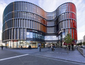 New Skyline Plaza shopping centre