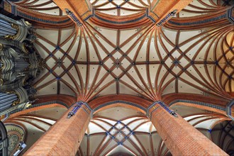 Vaulted ceiling with columns