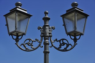 Nostalgic double lantern
