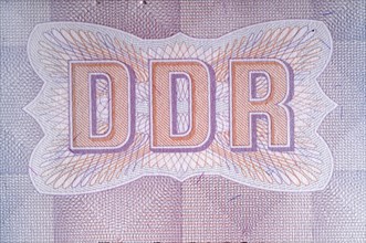 Lettering 'DDR'
