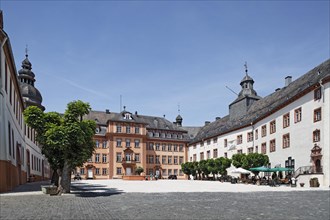 Castle square with the northern and central wings