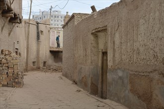 Demolition of the old mudbrick houses in the Uyghur Muslim Quarter