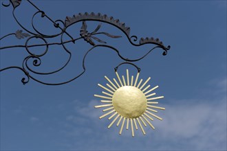 Sun as the sign of an inn