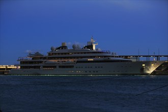 Motoryacht 'Katara' in the harbour of Monaco in the evening