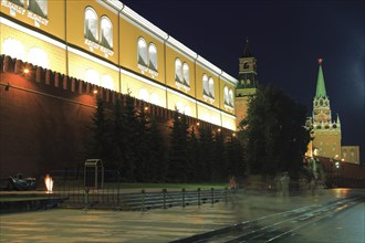 Arsenal of the Kremlin with the Troitskaya Tower at night
