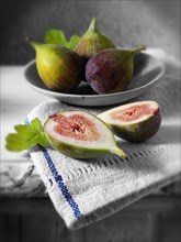 Fresh whole and cut figs