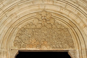 Reliefs in the lintel