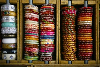 Traditional colourful Indian bangles for sale