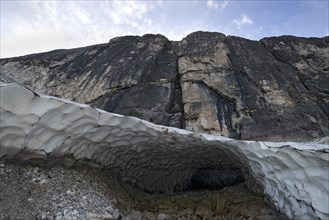 Tunnel of an old snow field