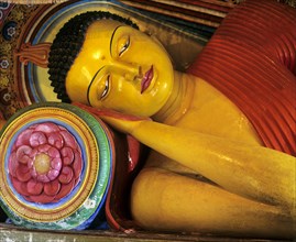 Reclining Buddha in Isurumuniya Rock Temple