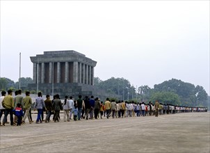Queue of people wanting to visit the Ho Chi Minh Mausoleum