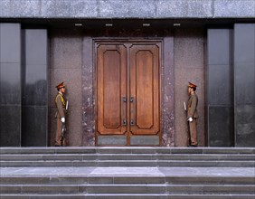 Door guards at the entrance to the Ho Chi Minh Mausoleum