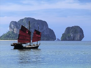 Junk sailing in Ha Long Bay