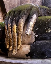 Hand of the Buddha statue Phra Achana