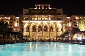 Pool at the Shangri-La Hotel