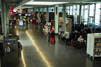 Departure hall of the E Gates at Zurich Airport