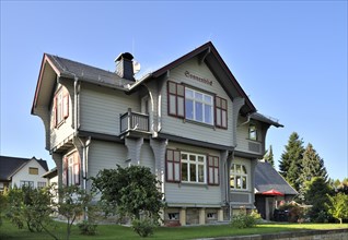 Mansion in the Waldvillenkolonie district designed by Sendig
