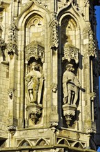 Facade figures on Stadthuis or town hall
