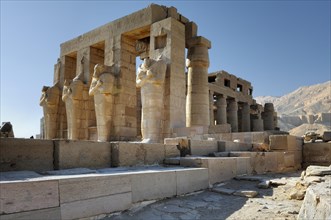Facade with columns and Osiris statues in front of the Ramesseum