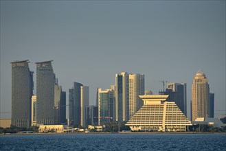 Skyline of Doha with Al Fardan Residences Tower