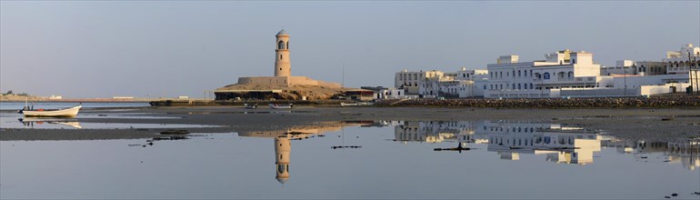 Al-Ayjah Lighthouse at the entrance of the laguna of Sur
