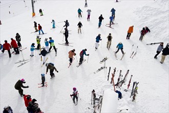 Skiers on Mt Osterfelderkopf