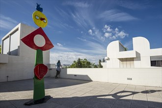 Sculpture on the roof of the Miró Museum