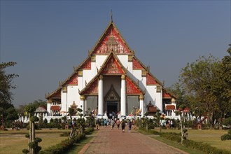 Monastery hall of Wat Mongkol Bopit