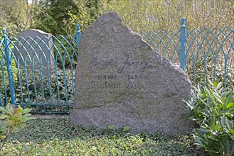 Honorary grave of the writer Arnold Zweig