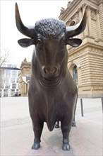 Bull Sculpture by Reinhard Dachlauer on Boersenplatz